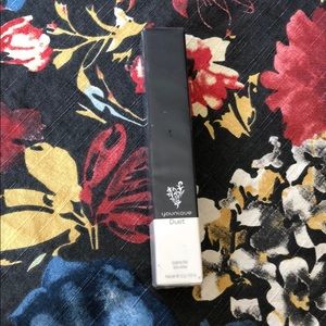 Younique duet sculpting stick